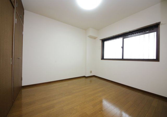 サンシャイン大堀の洋室