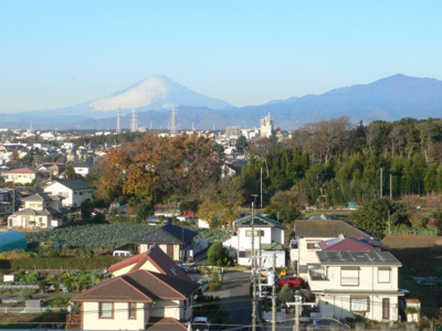 【展望】 | パークスクエア横濱いずみ中央7階　4ＬＤＫ | バルコニーからは「富士山」「丹沢山地」が眺めます