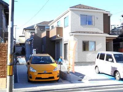 【外観】 | 新築　さいたま市　岩槻区　宮町　全2棟　2号棟　らす1棟 | ・岩槻駅徒歩13分・駐車場2台以上（車種）・南向き・4LDKとルーフワイドバルコニー・岩槻小・城北中