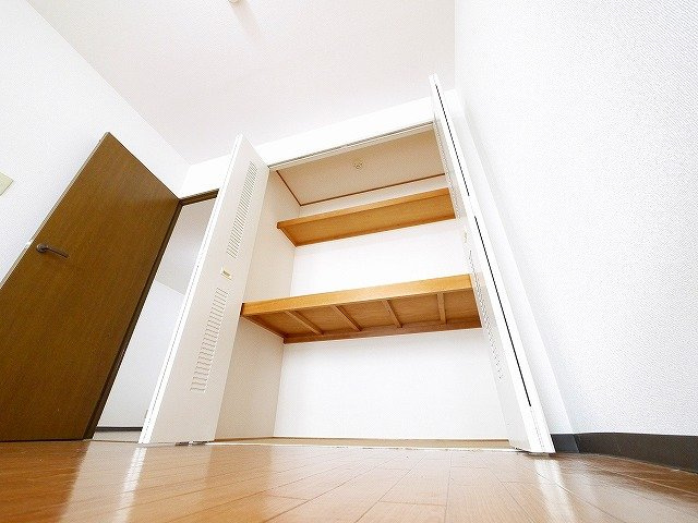 メゾンコンフォールの居間・リビング|居間です