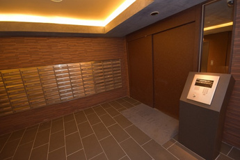 【エントランス】