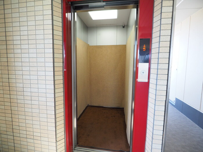プライオール協和登戸の設備|エレベーター
