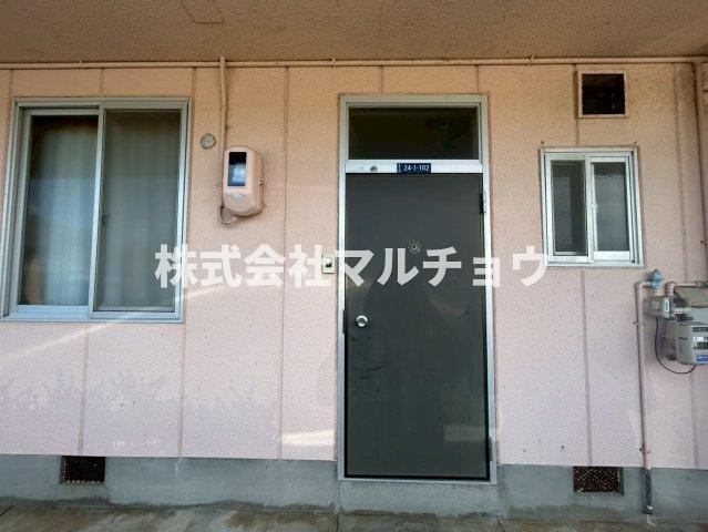コーポロゼの玄関|シンプルで使いやすい玄関です