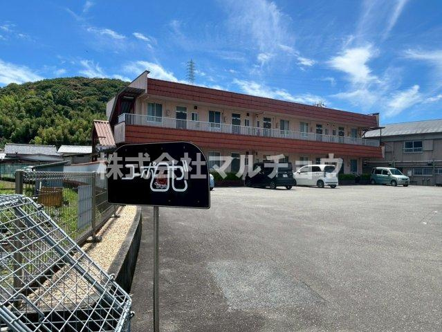コーポロゼの駐車場|駐車場です