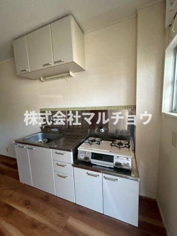 コーポロゼのキッチン|コンパクトなキッチンで掃除もラクラク