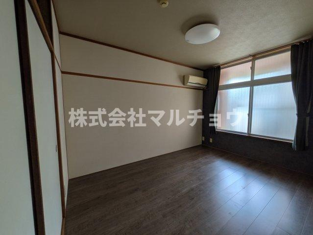 コーポロゼの洋室|広々とした洋室です