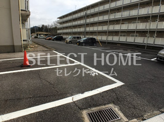 【駐車場】 | 車をお持ちの方に嬉しい駐車場付きの物件です