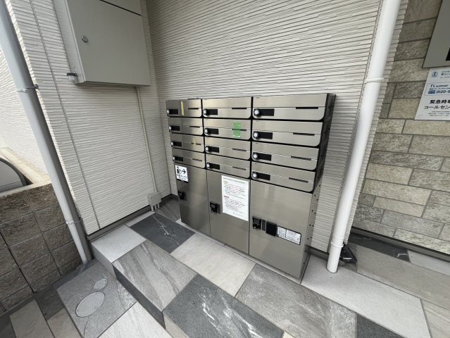 ピレーネ近江堂のエントランス
