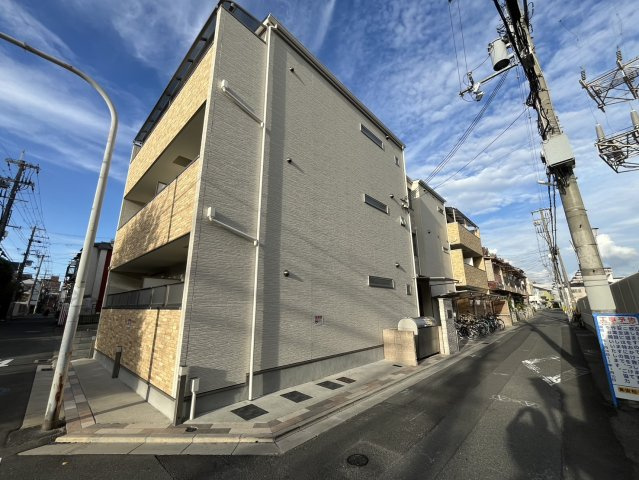ピレーネ近江堂