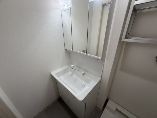 ピレーネ近江堂の独立洗面台
