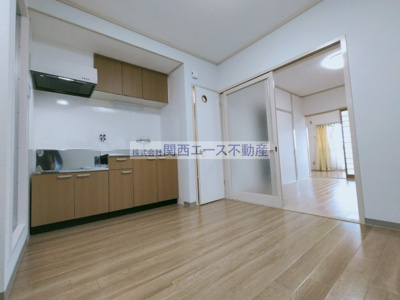 【居間・リビング】 | ヴィラ西村｜ペットＯＫの格安２ＤＫ☆初期費用も格安です│