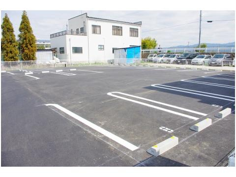 フラン・ベル（天理市）の駐車場|駐車場に車を止められます