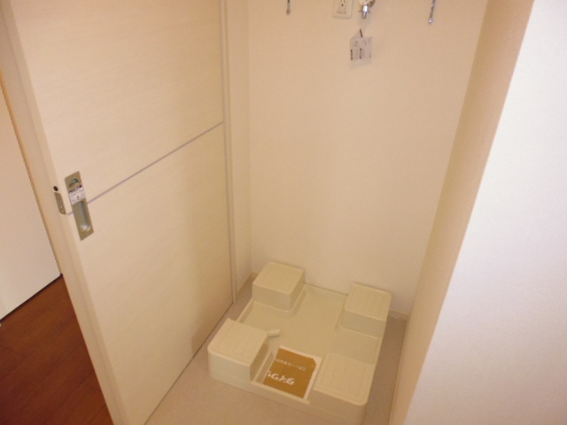 倉敷市連島町鶴新田のアパートのその他|洗濯機置き場