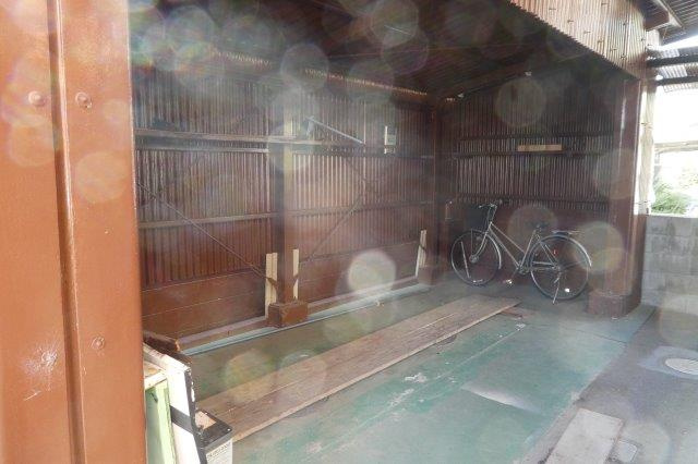 総社市清音柿木のアパートのその他共用部分|自転車置き場