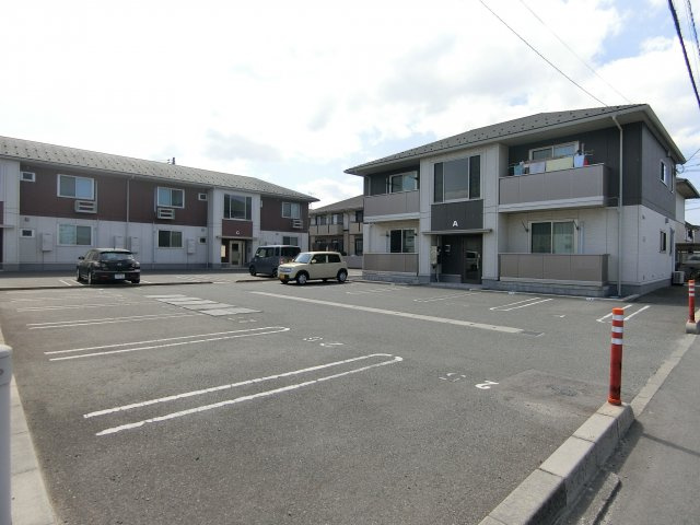ウィング　ヴュー　A棟の駐車場