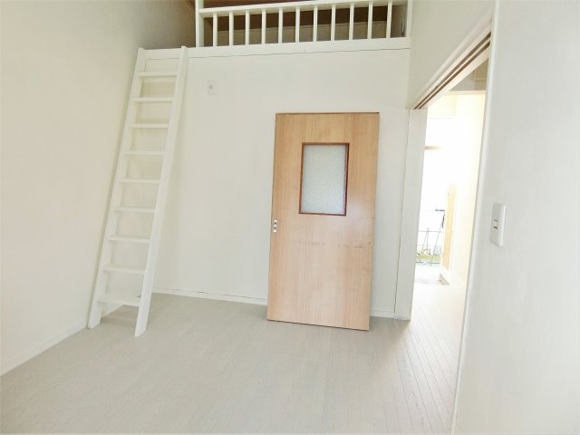 ベル・コートの洋室