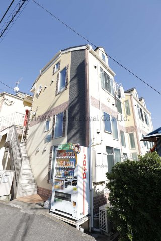 リヴェール妙蓮寺の外観