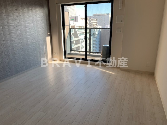 エグゼ堺筋本町　BRAVI不動産の寝室|【エグゼ堺筋本町】広くて明るい寝室