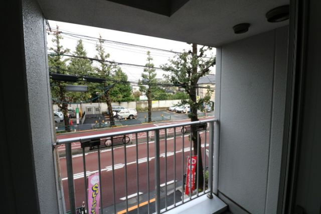 【バルコニー】