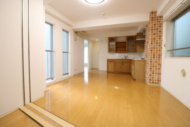 【居間・リビング】