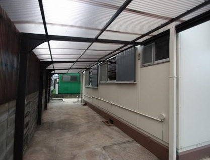 神田　室内リフォーム済中古の駐車場