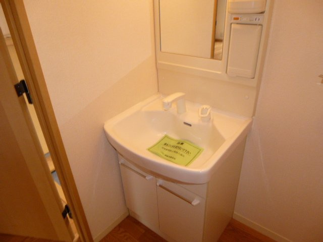 ビバリースクエアＡの独立洗面台|シャンプードレッサー