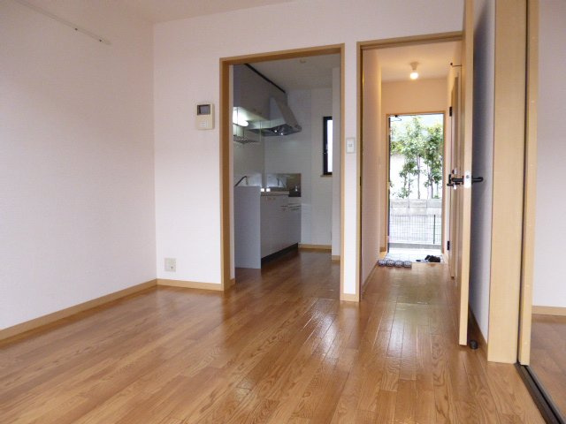 ビバリースクエアＡの居間・リビング