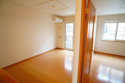 【居間・リビング】 | シャルム石原Ｃ | リビングです