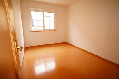 【寝室】 | シャルム石原Ｃ | 使い勝手のいい寝室です