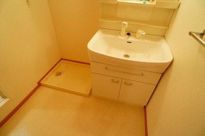 【独立洗面台】 | シャルム石原Ｃ | 朝の支度にも助かる、独立の洗髪洗面化粧台