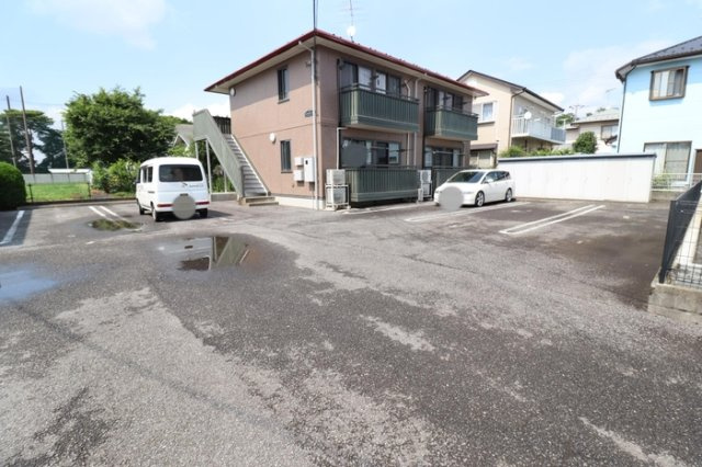 ラ・グラシューズⅠの駐車場