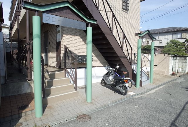 【エントランス】 | フローレス岡本