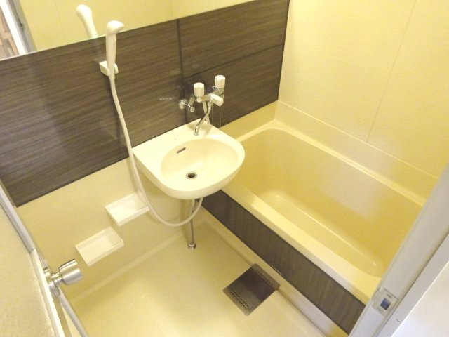 【浴室】 | フローレス岡本