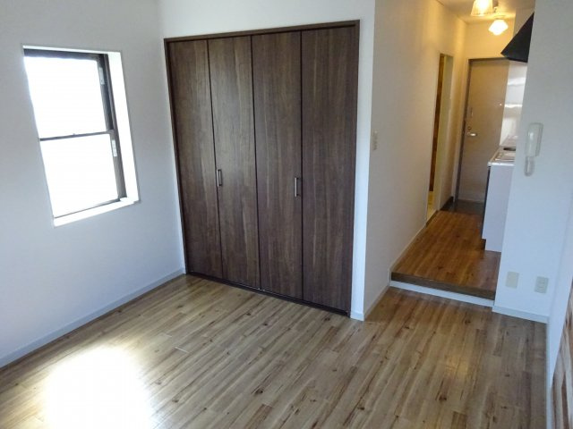 【寝室】 | フローレス岡本