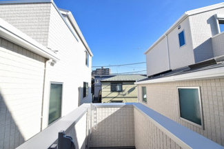 【展望】 | バルコニーからは開放的な景色が眺められます。