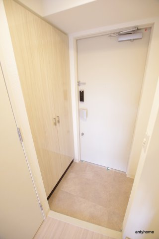 エステムコート新大阪14アイシー　仲介手数料無料の玄関