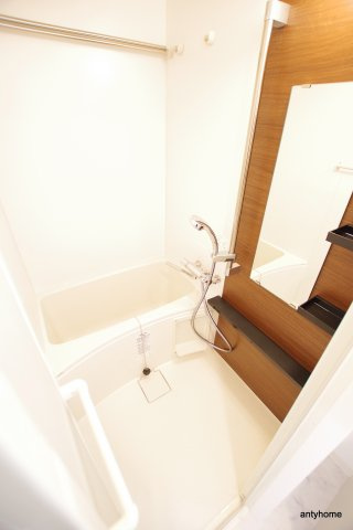 エステムコート新大阪14アイシー　仲介手数料無料の浴室