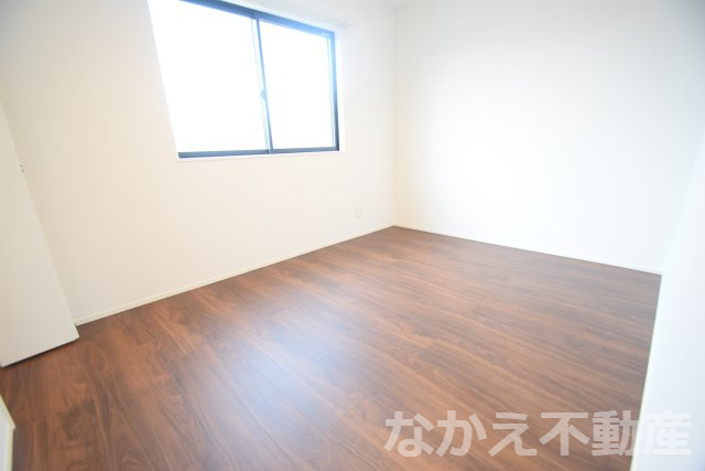 【寝室】 | 落ち着いた色調の寝室です