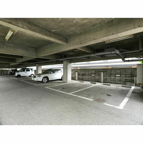 【駐車場】 | マクシーズ博多