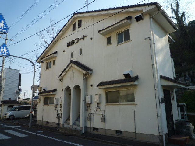 鶴形コートの外観