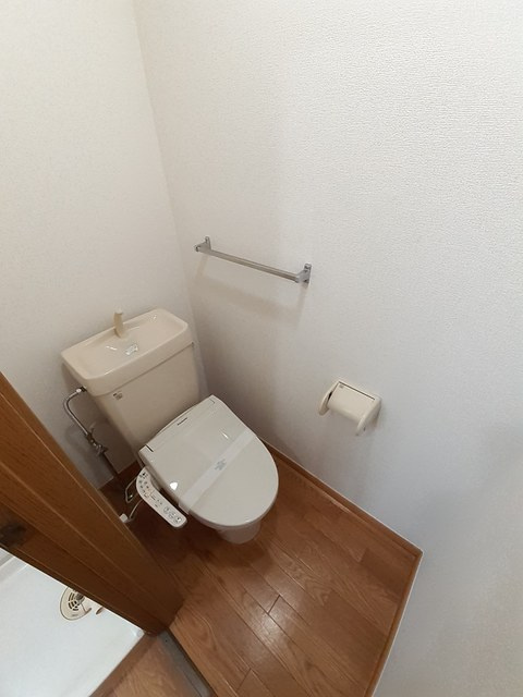 エレガント西青のトイレ