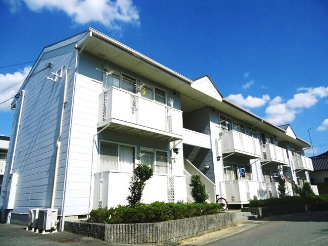 ホワイトルーム飯村 F