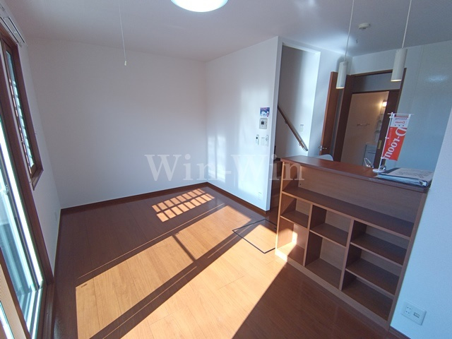 ロイヤルコート Aの居間・リビング