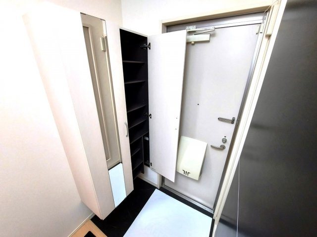 カーサ デュエット A棟の玄関