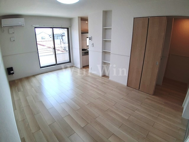 メゾン・リュミエール Ⅳの居間・リビング