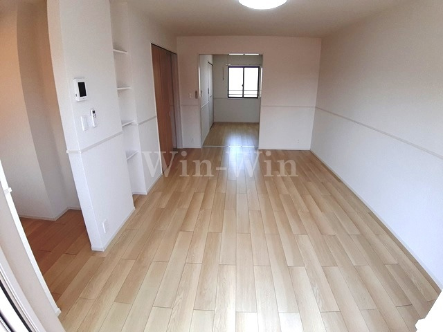 メゾン・リュミエール Ⅳの居間・リビング