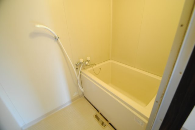 タウニ国分B棟の浴室|日々の疲れを癒すお風呂付です