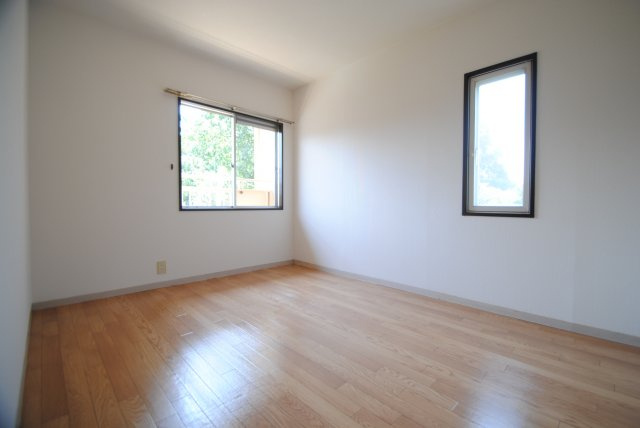 タウニ国分B棟の洋室|スタンダードな洋室です