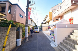 【前面道路含む現地写真】 | 現地見学や資料請求などお気軽にお問合せ下さい。
◎周辺環境とあわせて現地もご案内致します。