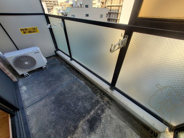 サーペント中津のバルコニー